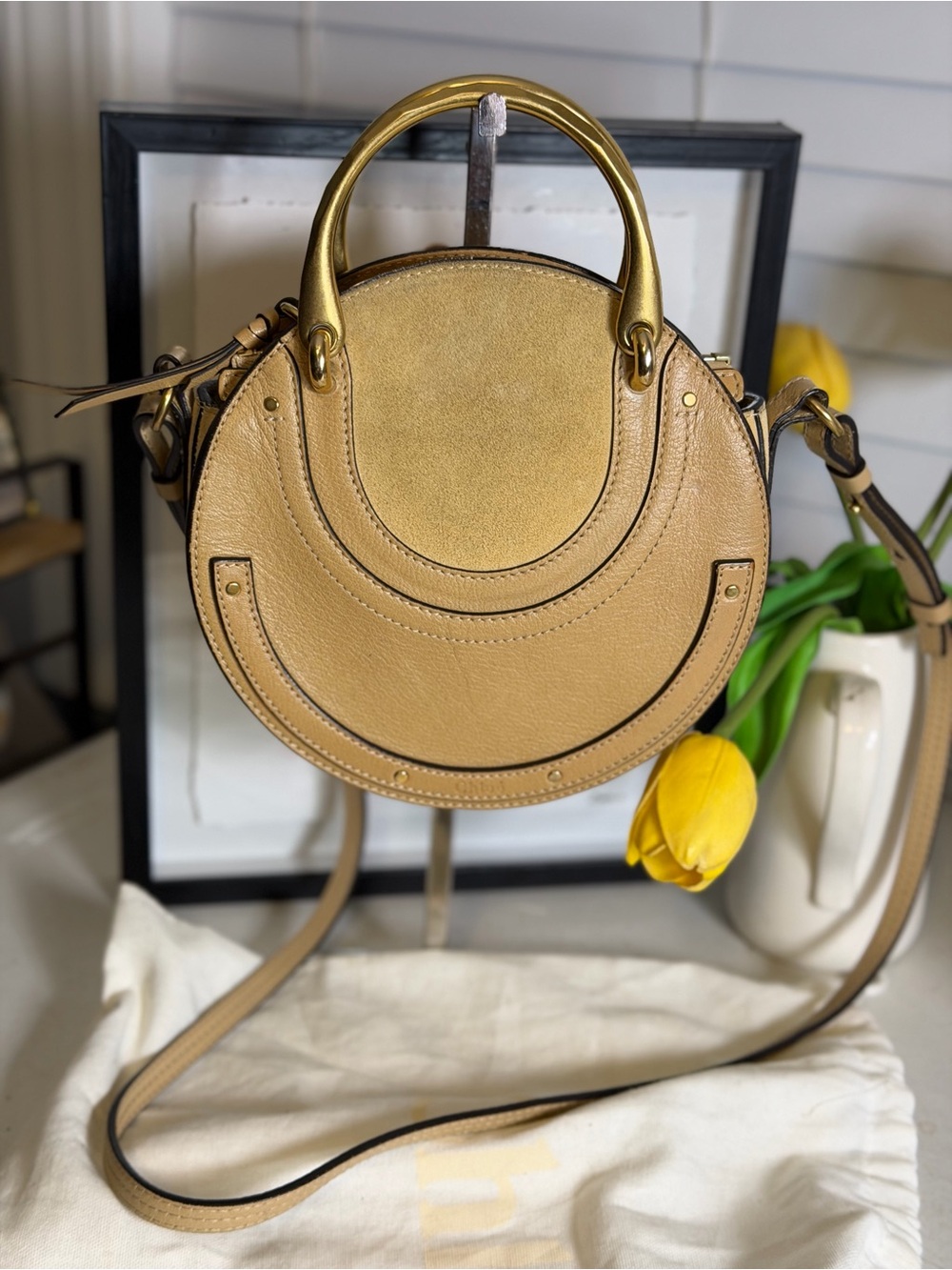 Chloe pixie small round crossbody bag